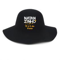 Chapéu Cata Ovo De Feltro Natanzinho Frase:NatanzinhoCor:Preto Chapéu Cata Ovo De Feltro Natanzinho Frase:NatanzinhoCor:Preto