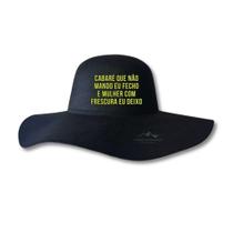 Chapéu OEM Cabaré Que Não Mando Feltro 100% Poliéster Aba 9 e 5 cm Preto Adulto