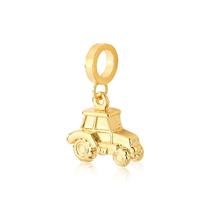 Charm Trator Revestido em Ouro