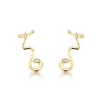 Charme Serpente: Brincos Ondulados Banhados a Ouro 18k com Zircônia