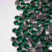 Chaton Engrampado Redondo 8mm- Verde 50 peças 13g Chaton Engrampado Redondo 8mm- Verde 50 peças 13g