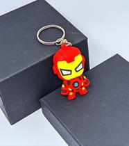 Chaveiro com Pingente Mini Boneco 3D Emborrachado Super Heróis Capitão América Homem aranha Spider Minnie Lembrancinha