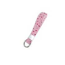 Chaveiro Cordão de Pulso Mão Fundo Rosa com varios Coração