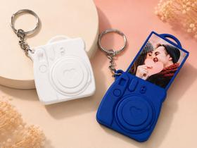 Chaveiro de câmera estilo Instax retrô + suporte para fotos Chaveiro de câmera estilo Instax retrô + suporte para fotos