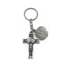 Chaveiro Duas Cruzes Com Crucifixo E Medalha Prata Velha
