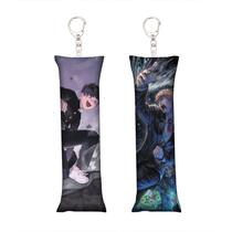 Chaveiro Mini Dakimakura Mob Psycho 100 com design de mini almofada