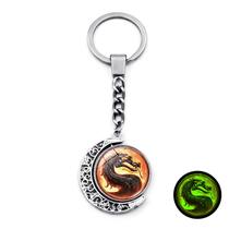 Chaveiro Mortal Kombat Dragon com pingente de lua giratória