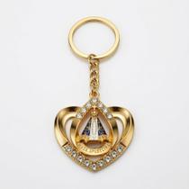 Chaveiro Nossa Senhora Aparecida Dourado Fundo Branco Coração Cravejado Religioso Metal Resistente Acabamento Detalhado Elegante Chaveiro Nossa Senhora Aparecida Dourado Fundo Branco Coração Cravejado Religioso Metal Resistente Acabamento Detalhado Elegante