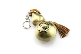Chaveiro Vanguard Half-Moon Gourd com flecha e arco de metal