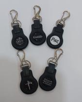 Chaveiros plastico times e carros