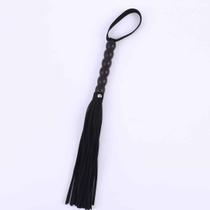 Chicote com Tiras de Camurça com Cabo Escalonado Preto Chicote com Tiras de Camurça com Cabo Escalonado Preto