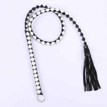 Chicote Longo em Tiras Super Fibra na cor Preto e Branco Chicote Longo em Tiras Super Fibra na cor Preto e Branco