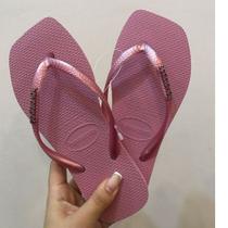 Chinelo Clean Square Logo Metalic Chinelo Clean Square Logo Metalic