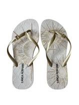 Chinelo com palmilha solar estampada lança perfume