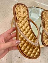 Chinelo Feminino Anatômico Com Tiras Em Strass Cobre
