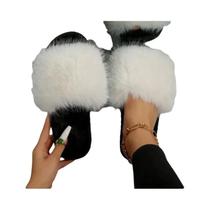 Chinelo Feminino de Pele com Pelúcia - Macio, Antiderrapante e Durável (Inverno 2024)