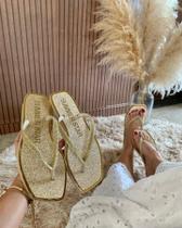 Chinelo Feminino Dourado com Brilho Estilo Verão Confortável e Leve