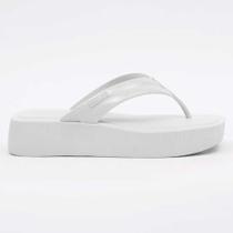 Chinelo Feminino Flatform Hit White Petite Jolie PJ6141 Chinelo Feminino Flatform Hit White Petite Jolie PJ6141