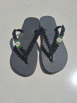 Chinelo feminino flor de pérola - preto