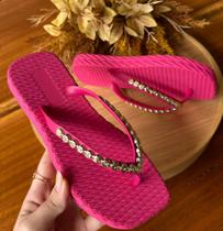 Chinelo feminino leve macio confortavel com detalhe cromado moda praia lazer