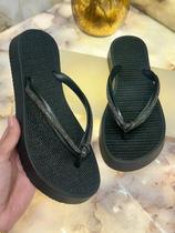 Chinelo Feminino Plataforma Com Tiras Em Strass Preto
