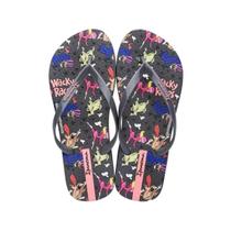 Chinelo Grendene Ipanema Warner Play 26579 Grafite/Cinza