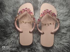 Chinelo Havaianas Decorado com Pedrarias de Luxo Rosa claro