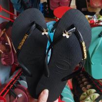 Chinelo Havaianas Feminino Slim Tiras Finas Logo Metalic Sandália de Dedo Customizada Pingente