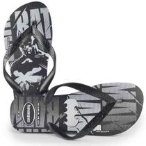 Chinelo Havaianas Masculino DC LOGOMANIA 24/25 Chinelo Havaianas Masculino DC LOGOMANIA 24/25