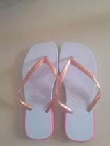 Chinelo Havaianas Slim Square Tira Fina Ponta Quadrada Chinelo Havaianas Slim Square Tira Fina Ponta Quadrada