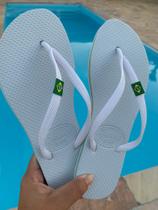 Chinelo Hawaii Branco com Bandeirinha do Brasil