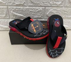 Chinelo infantil do herói com led