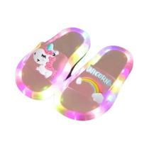 Chinelo Infantil Unissex com Luzes de LED - Estampa de Unicórnio