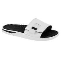 Chinelo masculino confortável com regulagem no cabedal