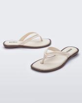 Chinelo melissa ad