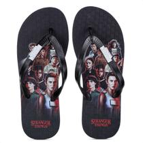 Chinelo Netflix Stranger Things Team Preto - Masculino Chinelo Netflix Stranger Things Team Preto - Masculino