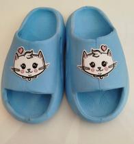 Chinelo Nuvem infantil personagem feminino