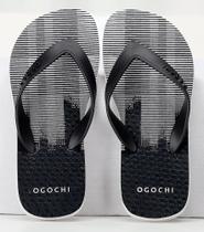 Chinelo Ogochi Listras em Preto: