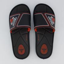 Chinelo Rider Slide Pump NBA Chicago Bulls III Preto e Vermelho Chinelo Rider Slide Pump NBA Chicago Bulls III Preto e Vermelho