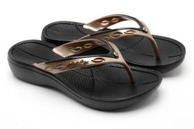 Chinelo Sandália Dourada Ortopédico Feminino Antiderrapante Com Salto Anabela