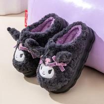 Chinelo Sanrio Kuromi de Algodão - Solado Grosso e Quentinho para o Inverno