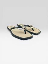 Chinelo Slim Com Detalhe Dourado Preto Chinelo Slim Com Detalhe Dourado Preto
