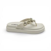 Chinelo Tamanco Flatform Feminino Pvc Leve Com Pedraria Dourada Moleca 5554105 Cor:Branco OffTamanho:34 Chinelo Tamanco Flatform Feminino Pvc Leve Com Pedraria Dourada Moleca 5554105 Cor:Branco OffTamanho:34