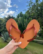 Chinelo Tropp Feminino Na Cor Bronze