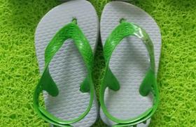 Chinelos Apaju de borracha tipo Havaianas infantil.