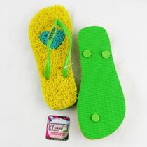 Chinelos Apaju, duplo capacho decorado de coração.