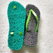 Chinelos Apaju, duplo capacho ortopédico e anti stress cinza