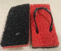 Chinelos Apaju, duplo capacho quadrado.