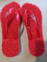 Chinelos Apaju, duplo capacho terapêuticos, ortopédico e anti stress vermelho.