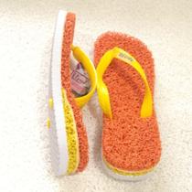 Chinelos Apaju esporão, capacho com borracha SBR 100%.